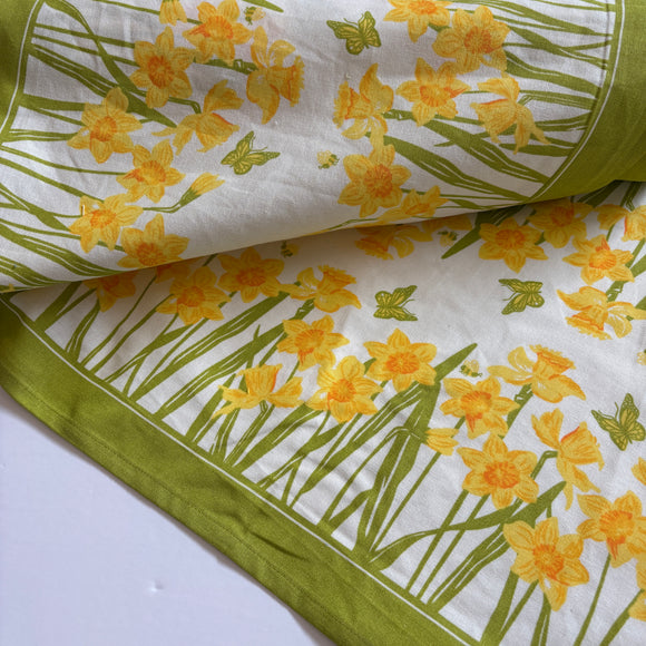 Toweling Retro Floral Daffodil from Moda 16 inch